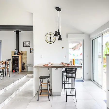 Holiday Home Grand Confort Proche Ocean By Interhome
