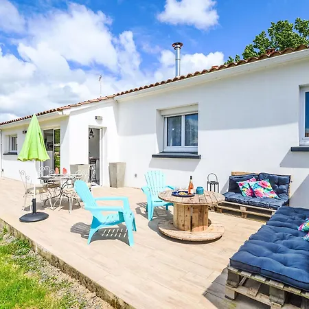 Holiday Home Grand Confort Proche Ocean By Interhome